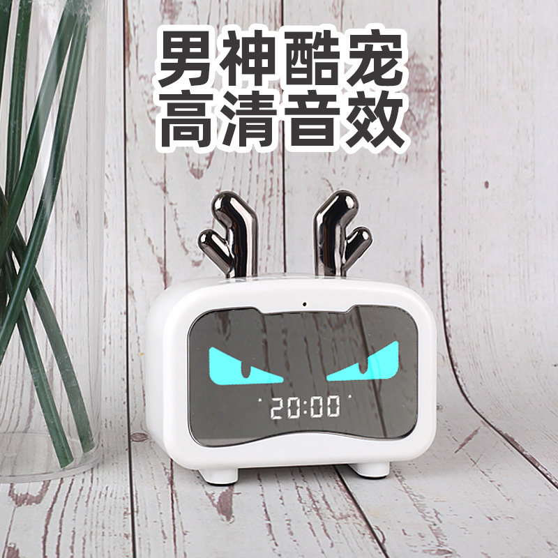 M1精灵闹钟蓝牙音响带收音机可插卡卡通萌宠LED镜面闹钟蓝牙音响产品图