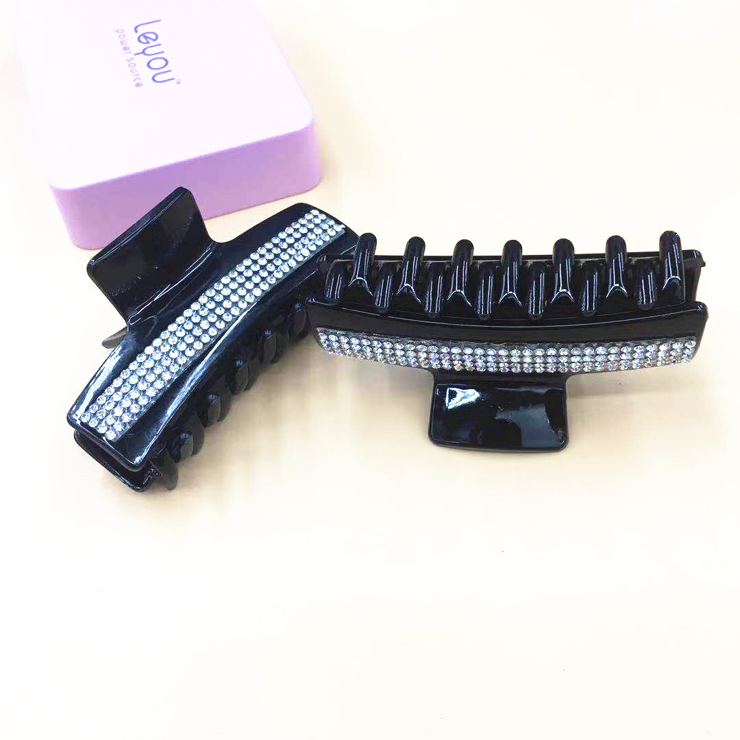 Diamond-encrusted hair clips, hairpin accessories, rhinestone, large, medium, small, plate hair clips, children's Korean version duckbill clips, bangs Application Scenario