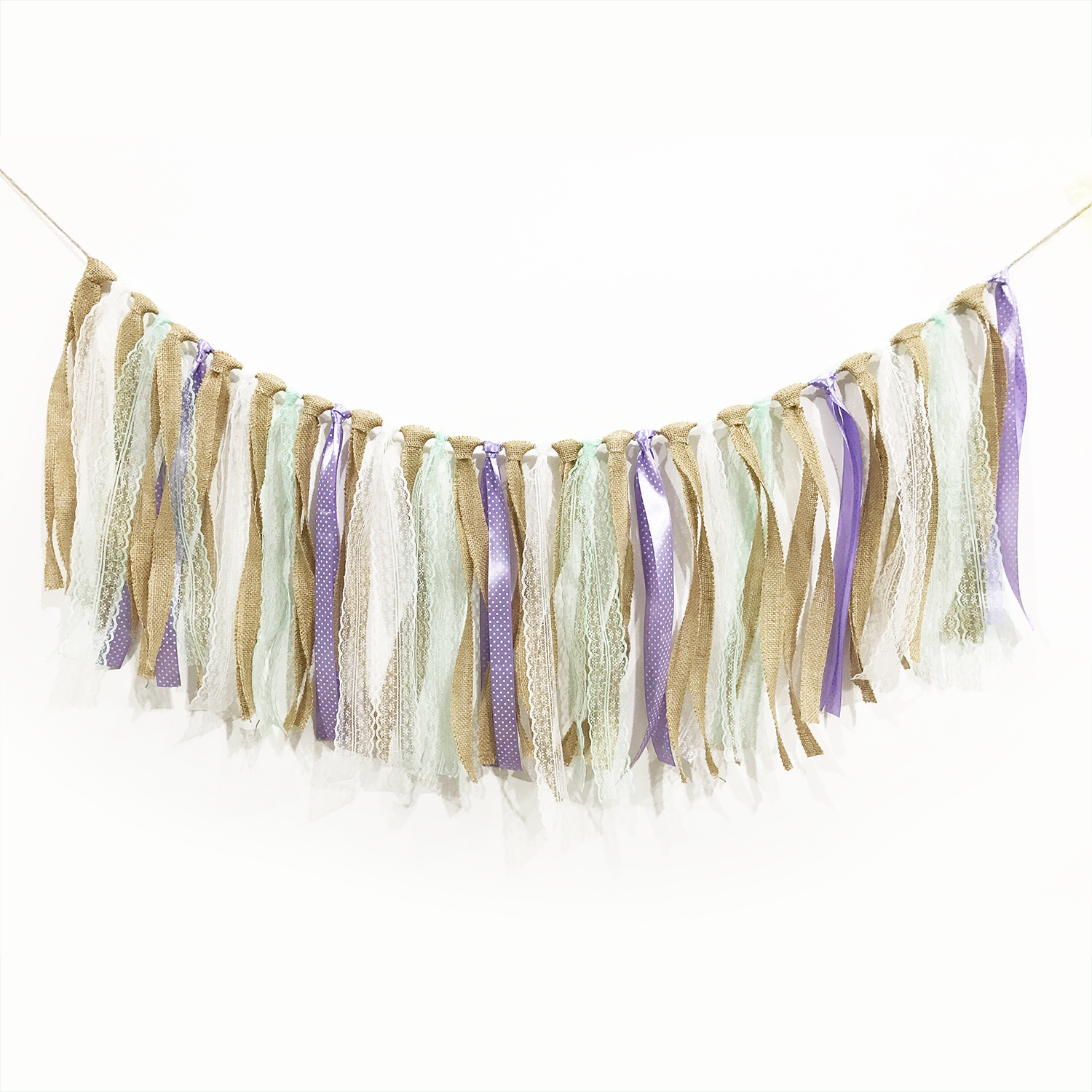 Manufacturers Direct European And American Wedding Party Decoration Pull Flag White Pink Blue Linen Lace String Flag Application Scenario