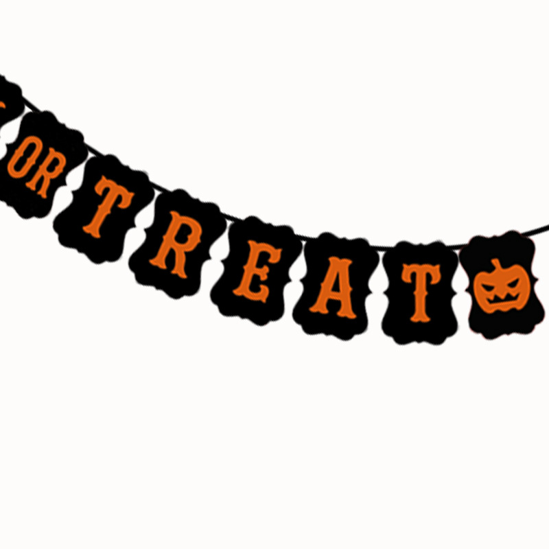 厂家直销万圣节装饰拉旗 字母牛皮纸拉花Trick or Treat 派对条幅白底实物图
