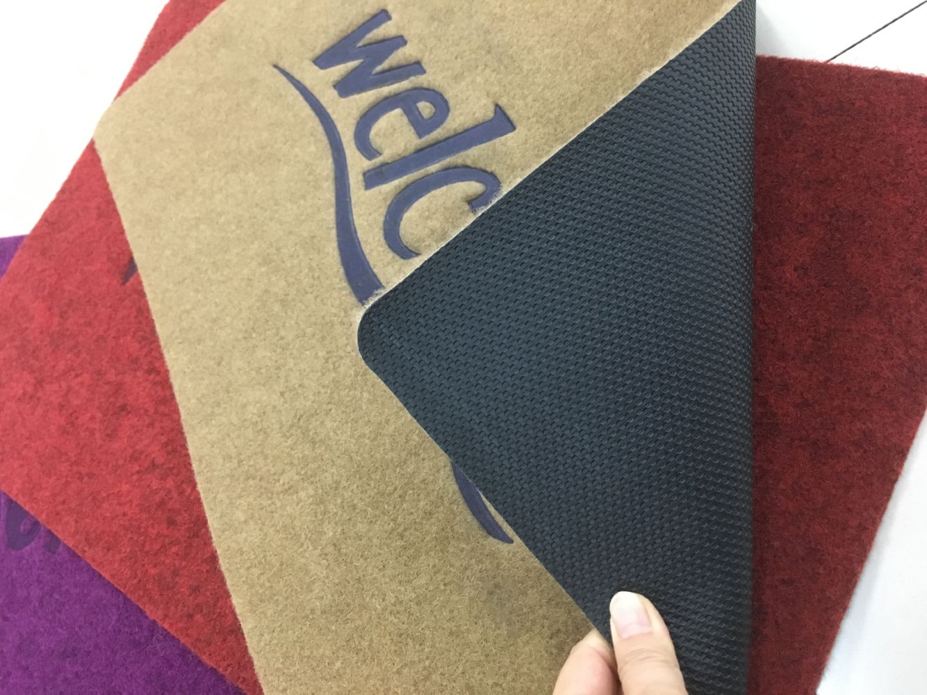 PVC base two-color rubbing mat, engraved floor mat, entrance floor mat, anti-slip floor mat, engraved door mat, English mat, 38*58cm full figure