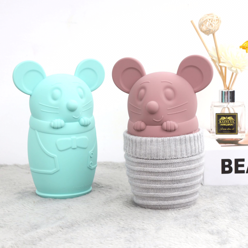 Yiwu Selection silicone warm water bag warm hands warm palace warm stomach hot water bag water injection safety explosion proof thumbnail