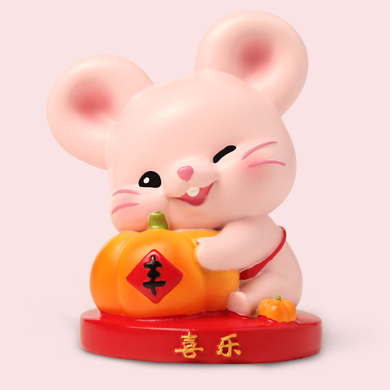 Factory wholesale rat car accessories, Rat Year mascot, creative car interior, girls' gifts, car ornaments Specification image