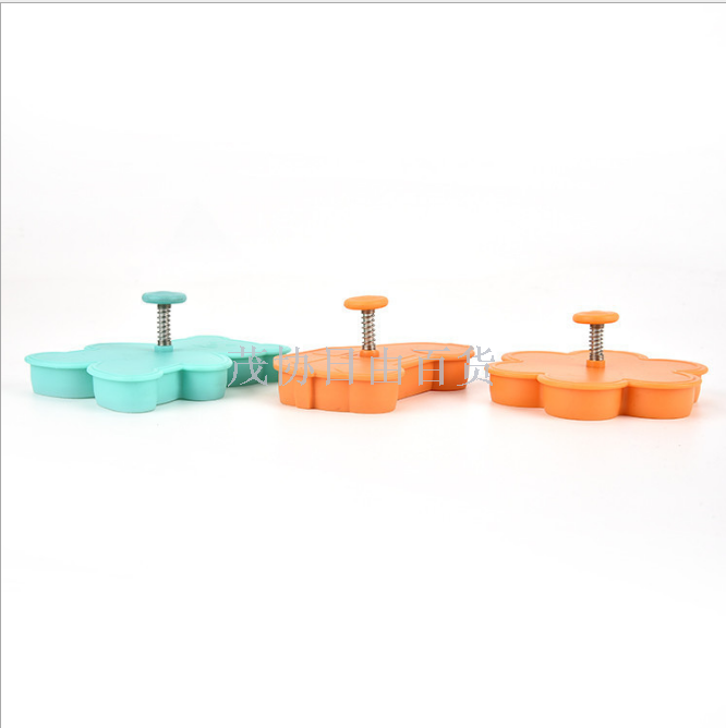 New DIY baking mould 3 pieces plastic cartoon biscuit mould 3d chocolate mould rice ball mould