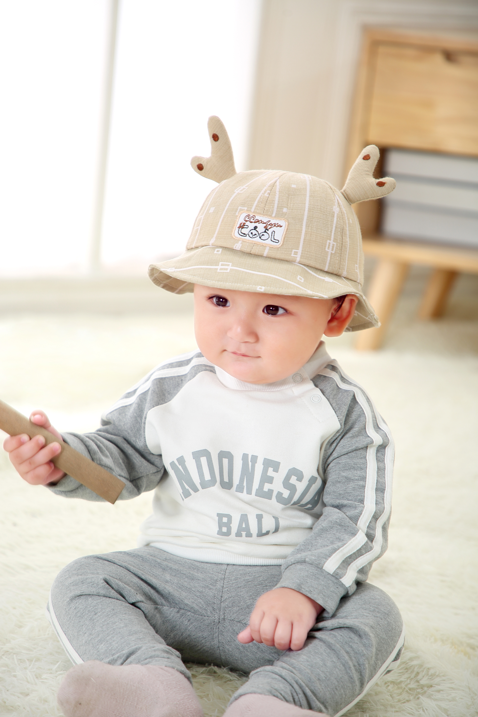 Baby caps, infant caps, children's caps, English label basin caps, antler cartoon basin caps details Picture
