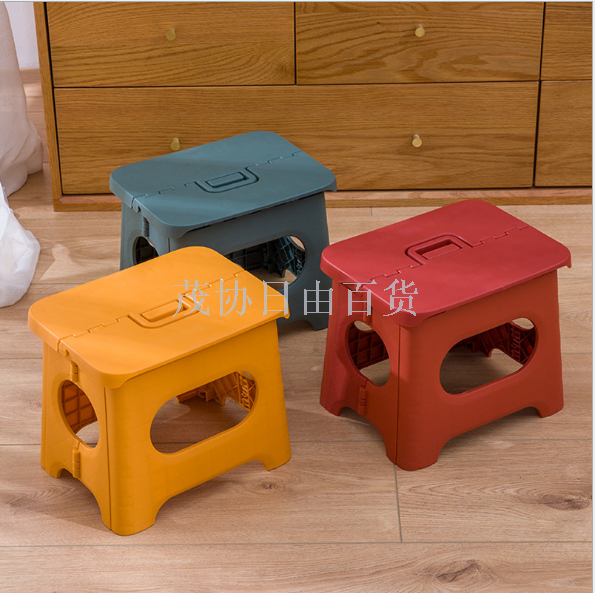 Plastic stool, camping folding stool, outdoor portable folding chair, fishing shoe-changing stool, resting stool, folding chair Item Picture