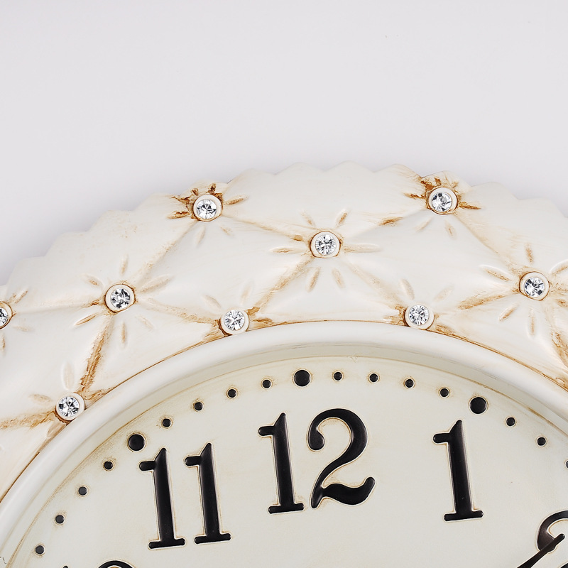 New creative and fashionable clocks and wall clocks from Yiwu, European and American wall clocks, living room and bedroom wall clocks, silent wall clocks details Picture