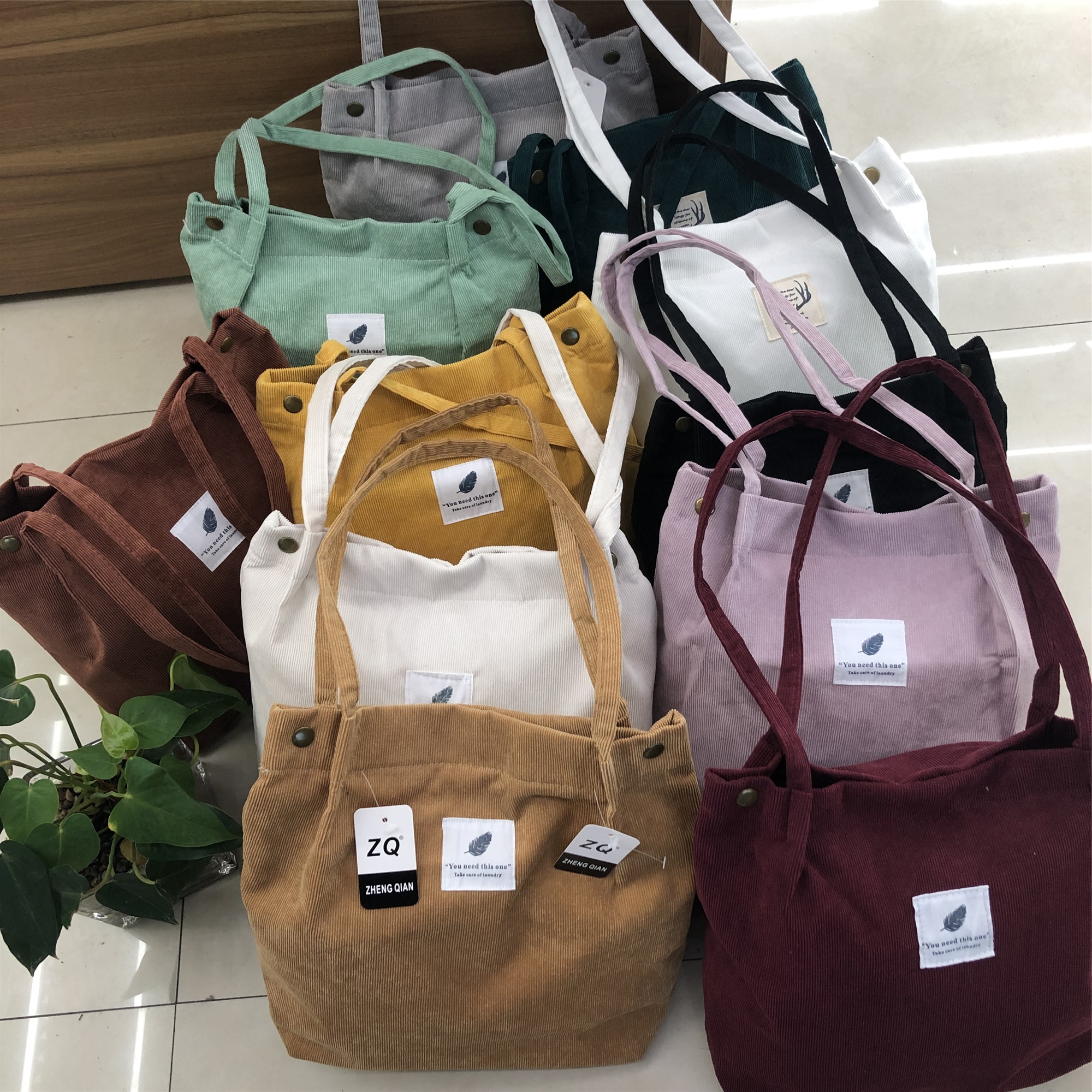 帆布女包实物图