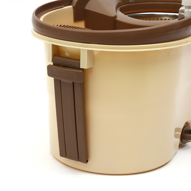 Rotary Mop Bucket Four-Drive Thickened Pedal Lazy Mop Multi-Functional Portable Two-Wheel Labor Saving Good Drag Application Scenario