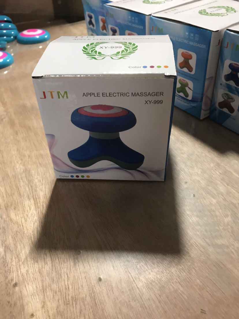 按摩器，USB迷你按摩器，三角按摩器，便携按摩器，苹果按摩器白底实物图