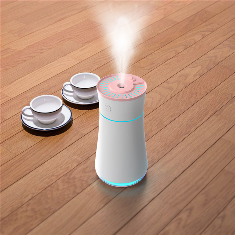 Car creative USB humidifier, car spray, perfume mist, mini car spray, bedroom, home and car dual-purpose Application Scenario