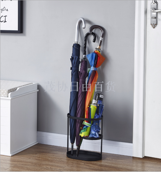 Creative European umbrella stand household wrought iron storage stand Hotel living room drain umbrella storage stand