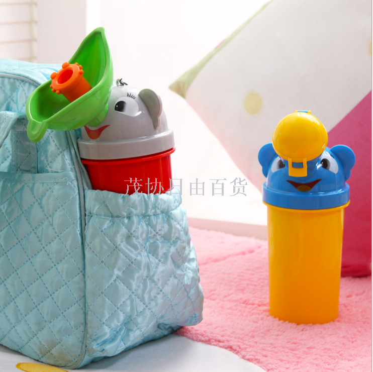 Children's portable urine pot, baby car, car urinal, portable small urine bucket for boys and girls Application Scenario