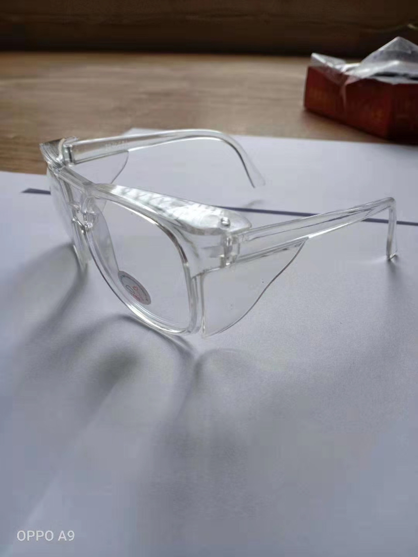Transparent goggles in stock, dispatched by SF Express on the same day. Plain large glasses Application Scenario