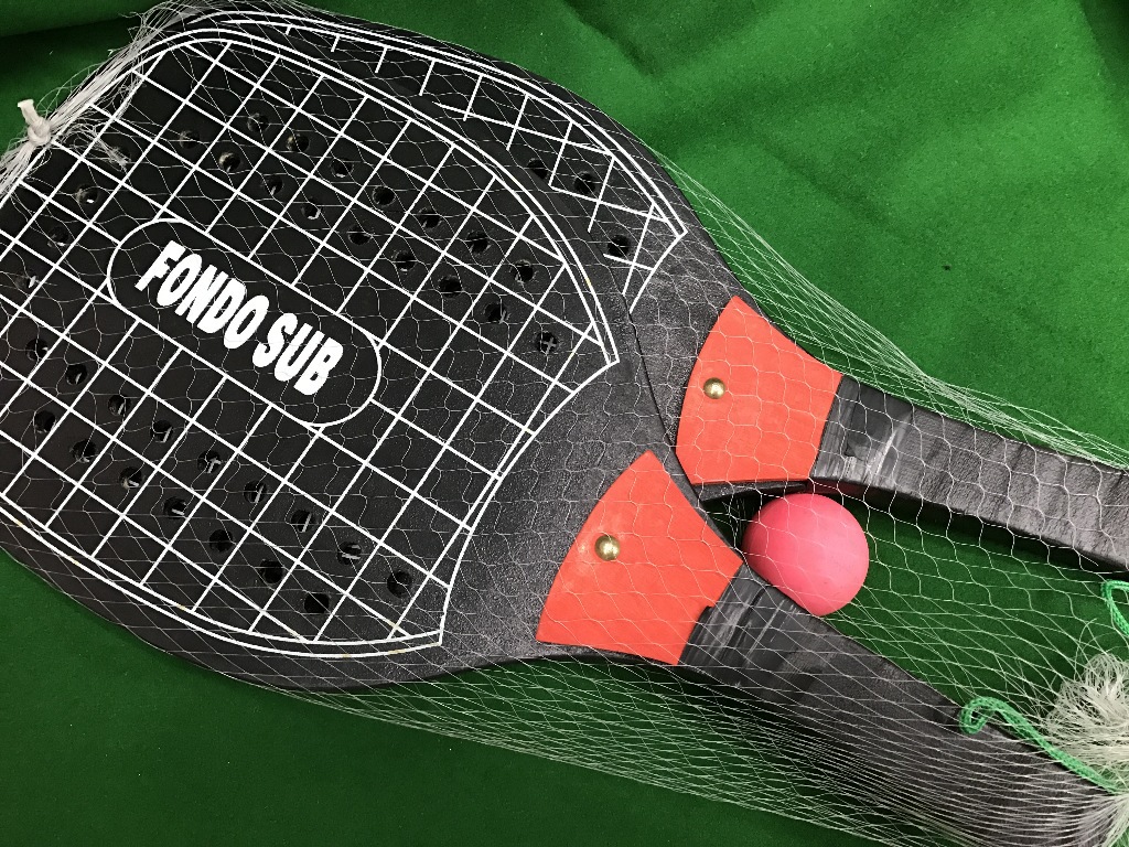 厂家直销 沙滩拍 6mm大号杨木 密度板 塑料 户外休闲运动玩具白底实物图