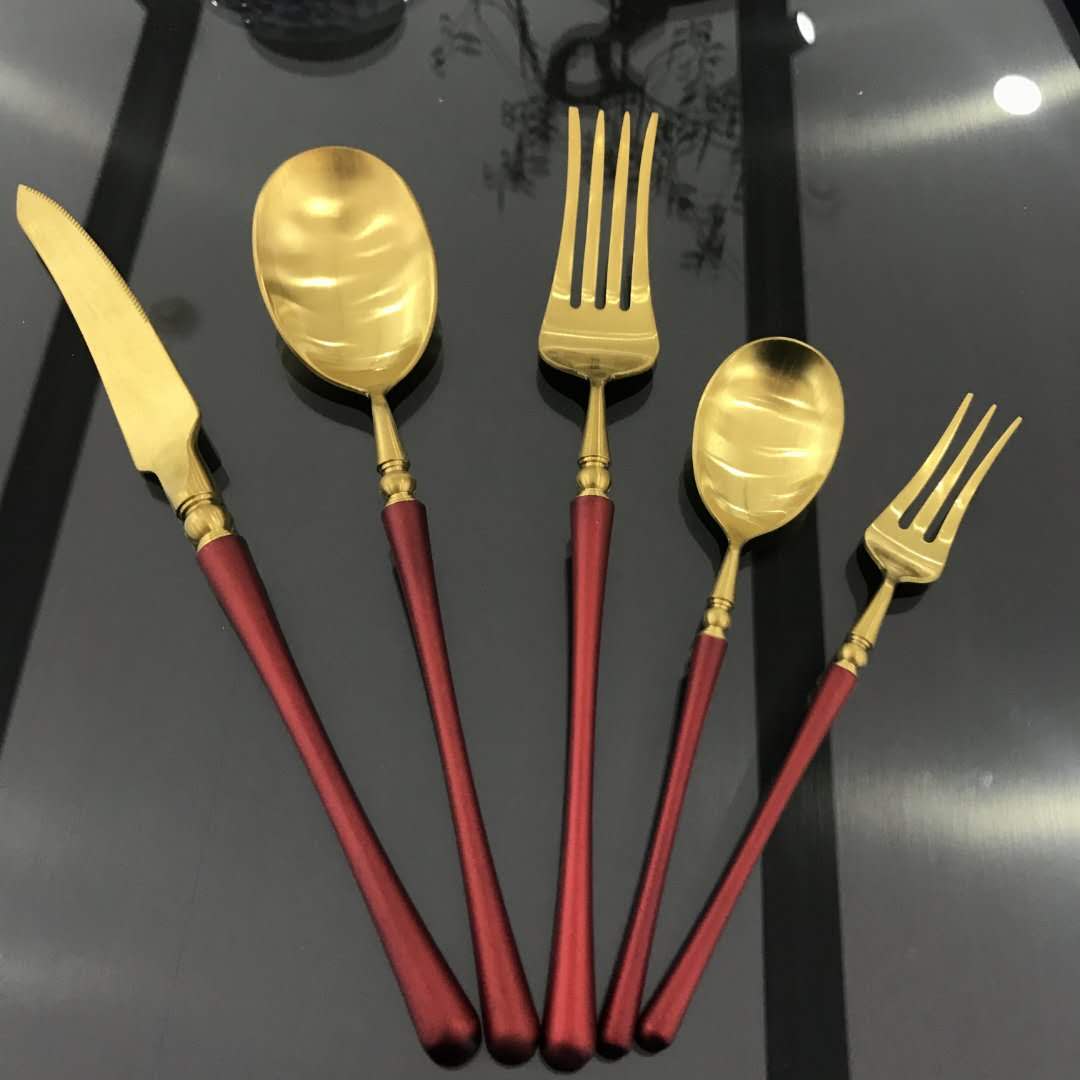 镀金餐具细节图