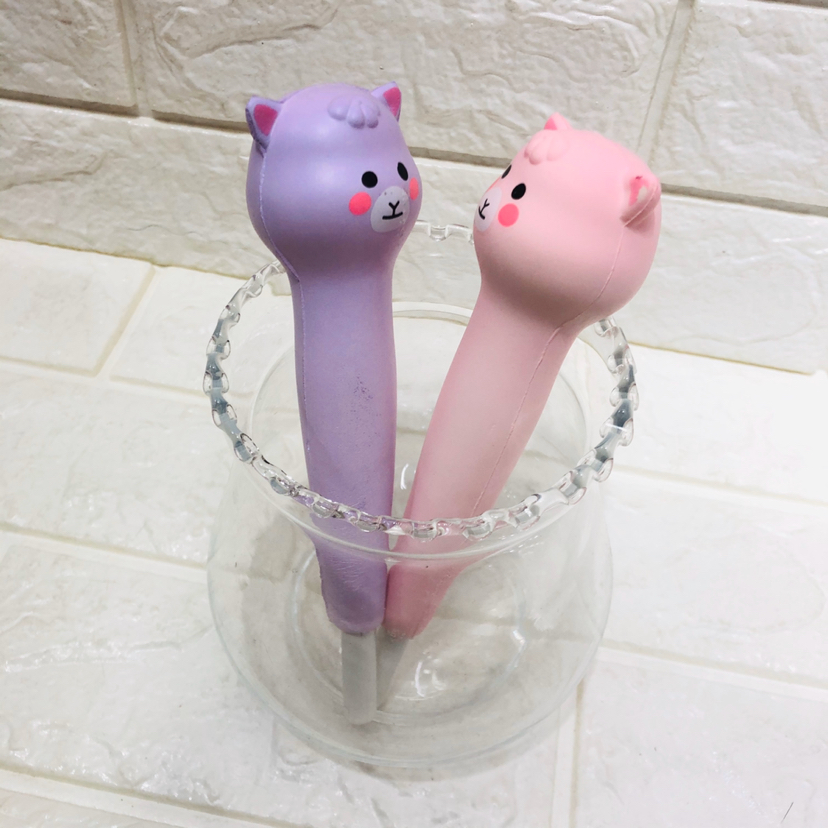 郝同学文具创意慢回弹精品羊驼减压笔、中性笔、造型笔白底实物图