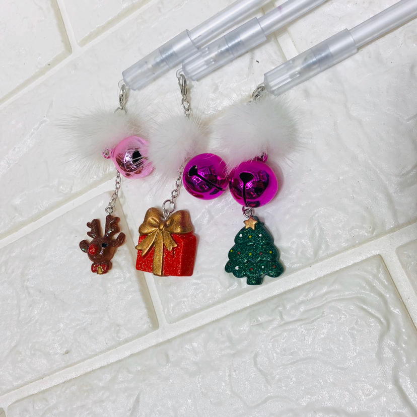 郝同学创意精品圣诞挂件中性笔 吊坠笔 创意中性笔白底实物图