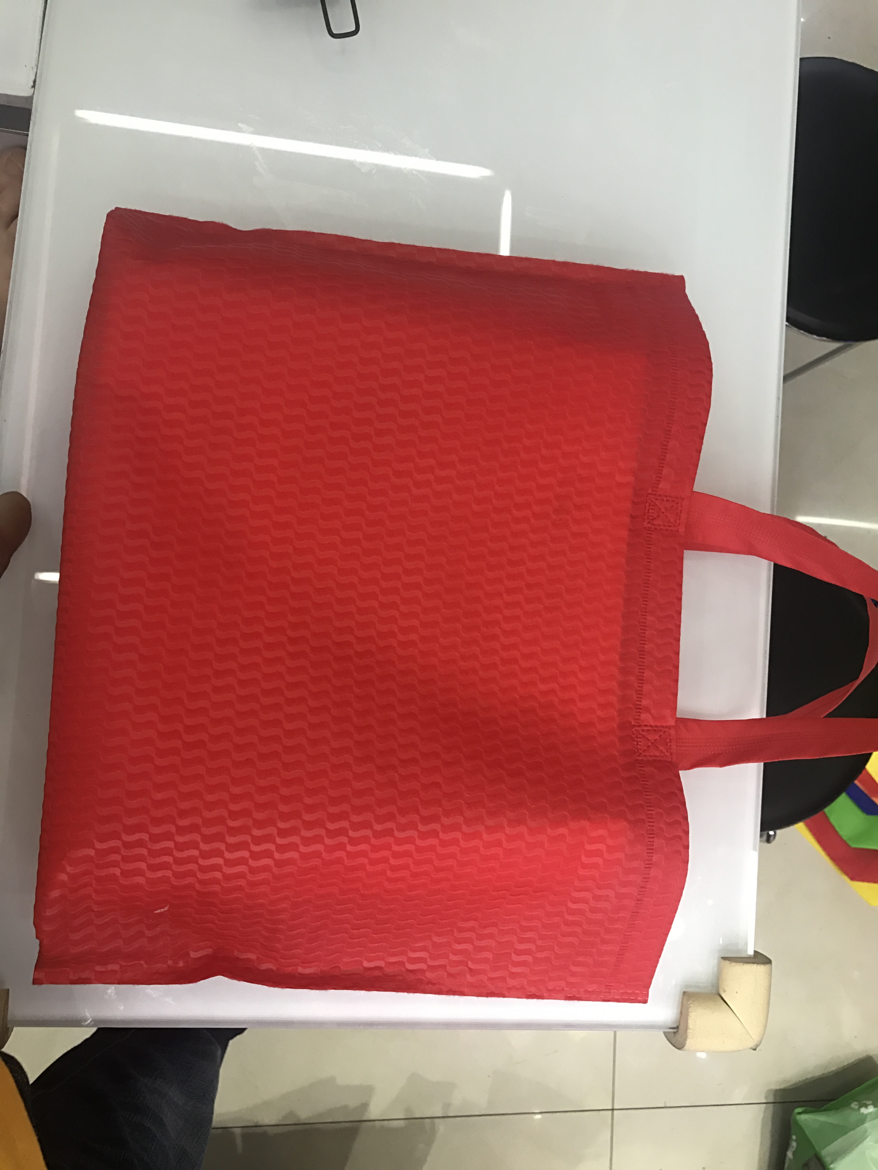 Non-woven fabric bags/eco-friendly bags/handbags/embossed bags/wavy patterns