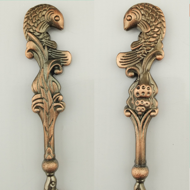 Retro fruit skewers, European court noble carp lotus leaf dessert fork, snail snake 2-finger fork, ins fruit fork Specification image
