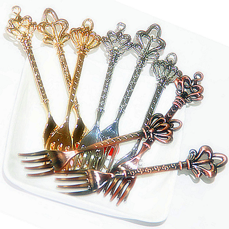 皇冠水果叉 金银色 创意时尚4指叉 复古叉子如意吉祥结 厂家直销