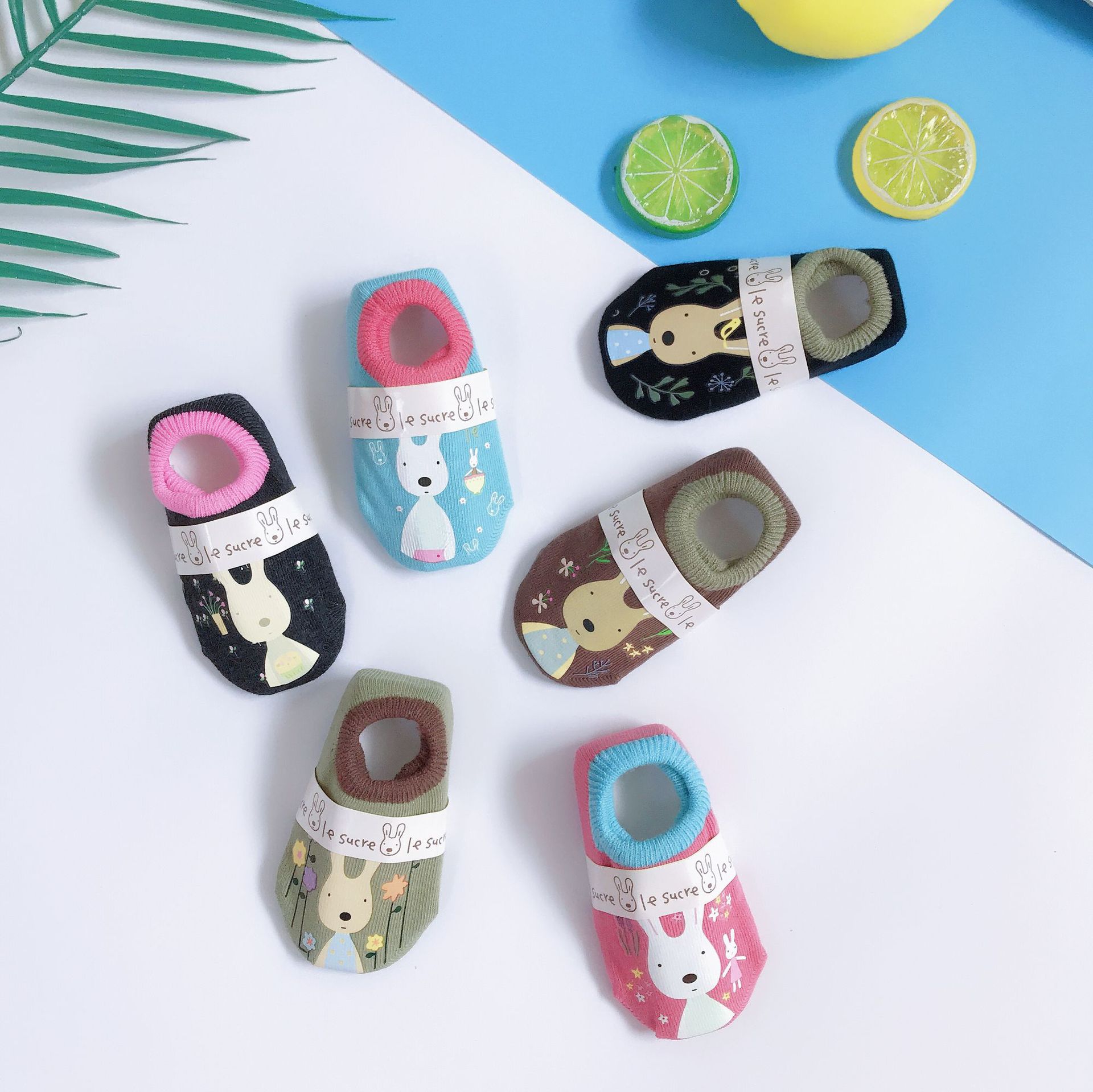 177177新款中小男女童可爱卡通点胶地板袜防滑宝宝学步袜