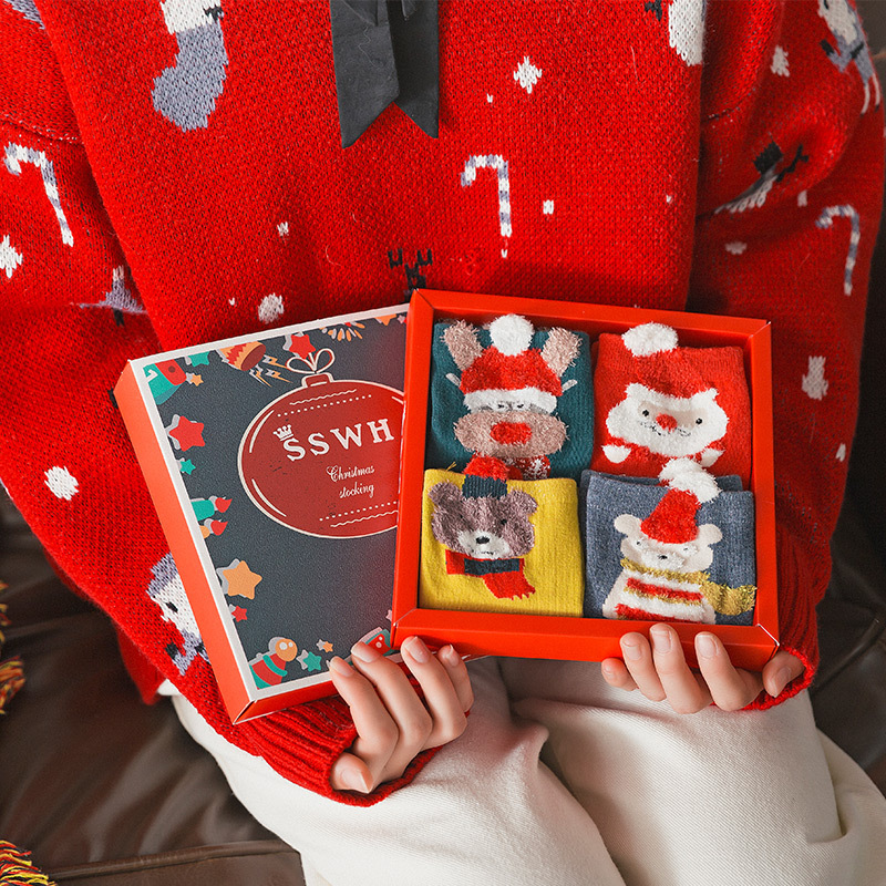 中筒袜女秋冬新款圣诞礼盒卡通袜可爱学院风学生袜子批发全棉透气