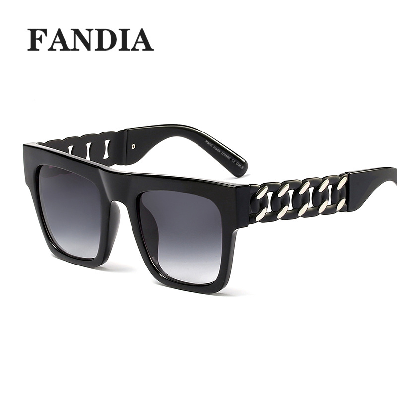 92182 web celebrity rice nail with twist edge and large frame face trimming sunglasses street style ladies sunglasses personality glasses Application Scenario