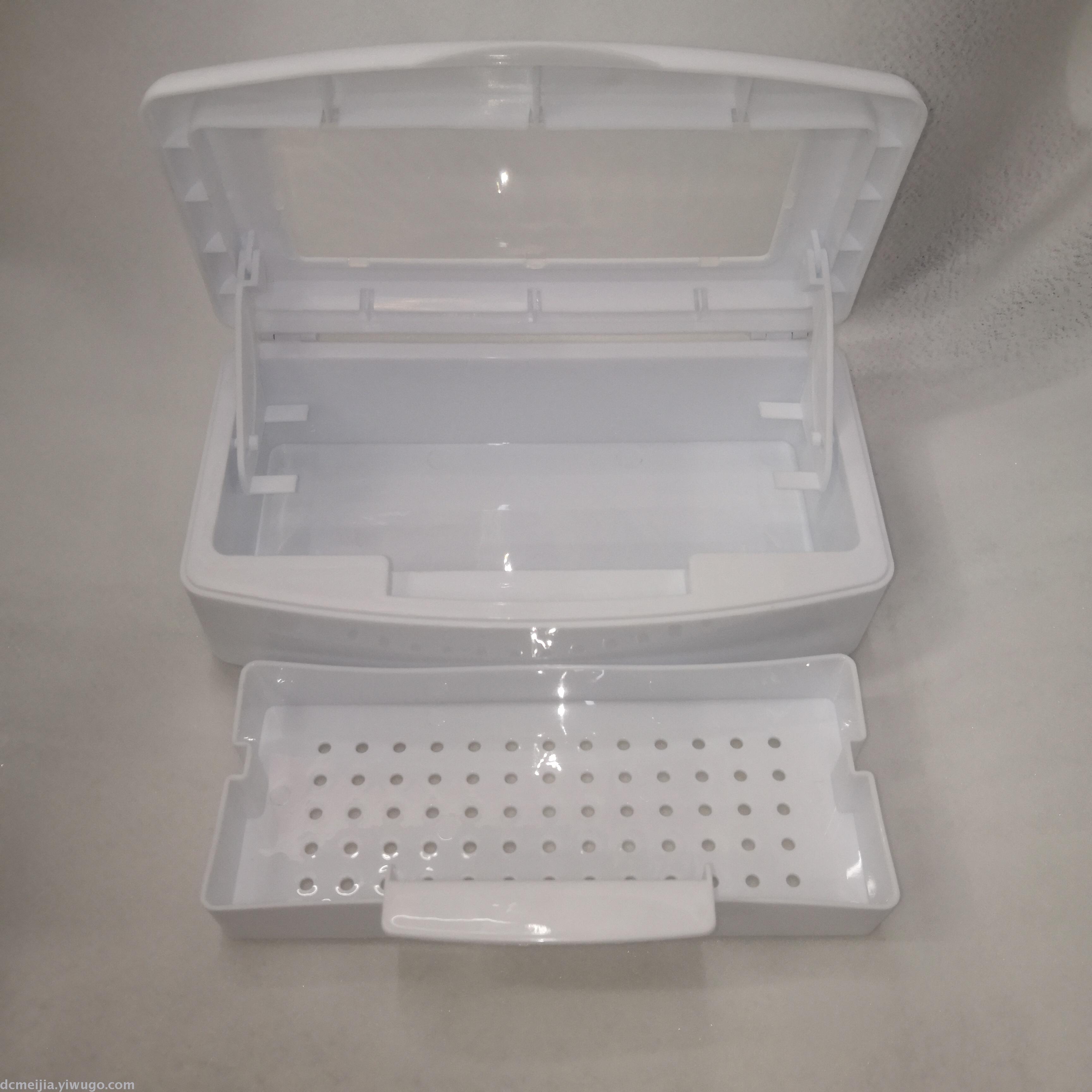 Nail art tool disinfection box, nail cleaning box, cleaning box, alcohol disinfection box, immersion tool sterilization box Application Scenario