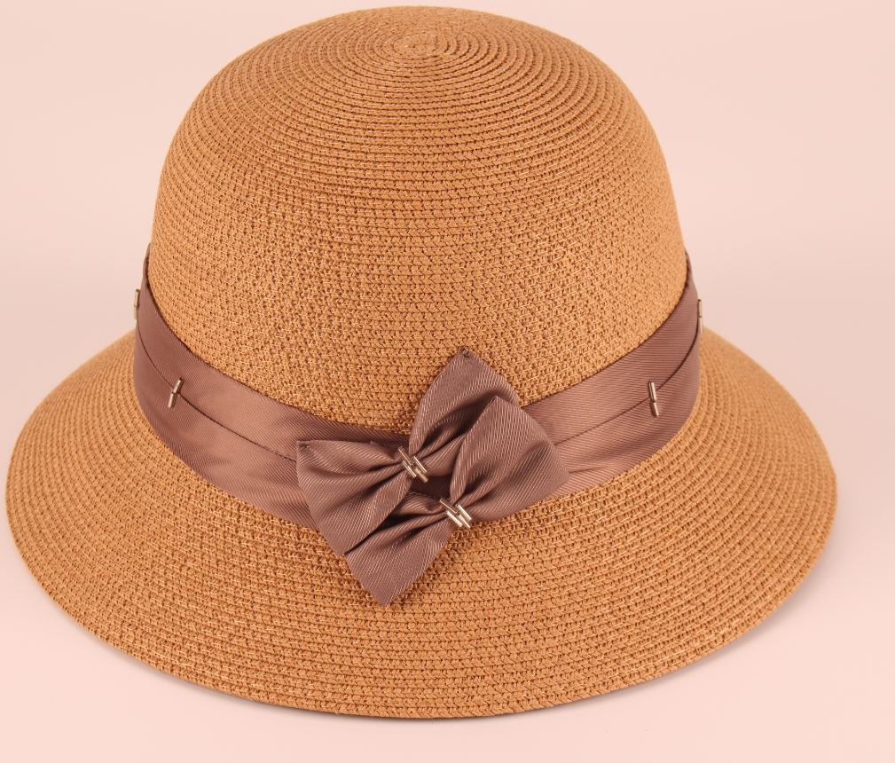 Lady in a straw hat leisure vacation Beach wind shading woman thumbnail