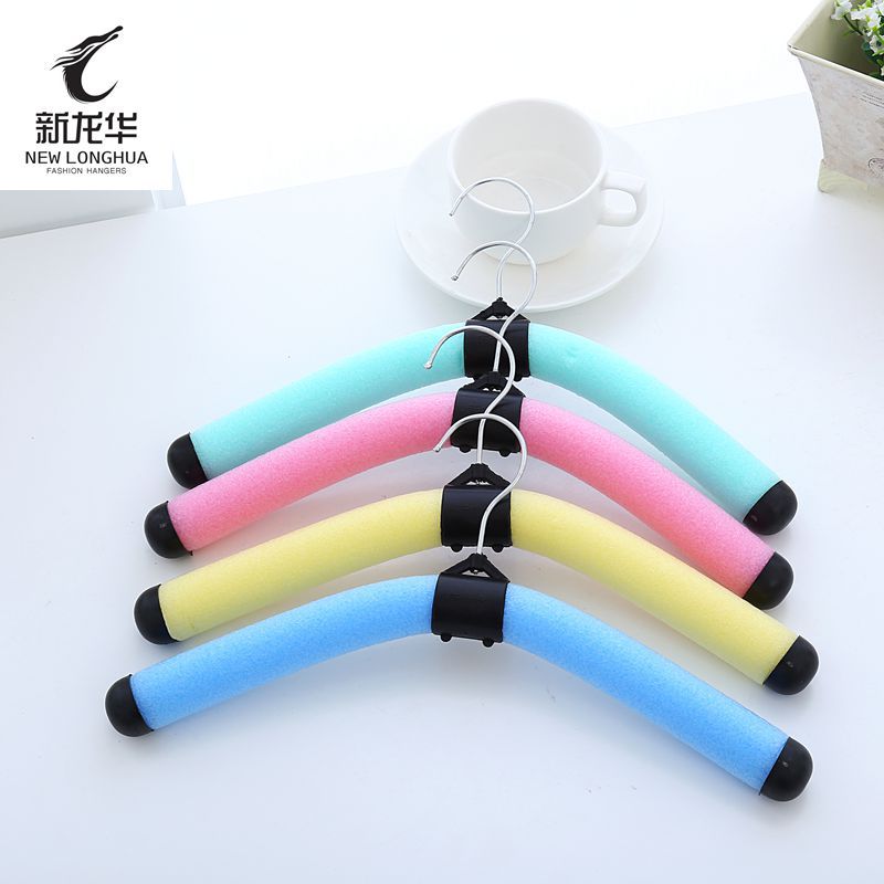 New Longhua children's foam clothes rack multi-function color can bend magic clothes rack thick clothes hanger wholesale clothes hanger for children