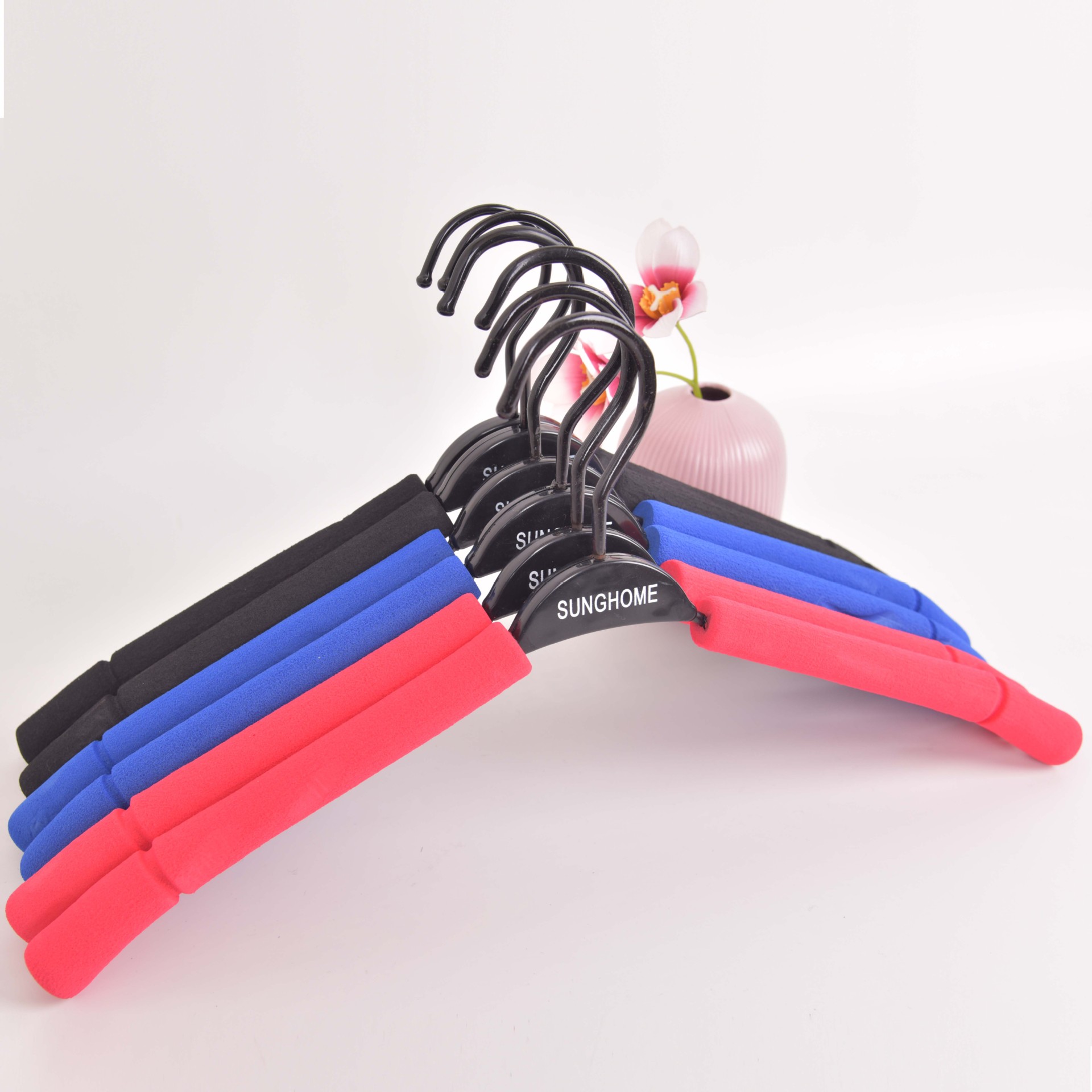 SUNGHOME authentic sponge plastic clothes hangers adult non-slip plastic cotton clothing clothes hangers multifunctional hangers