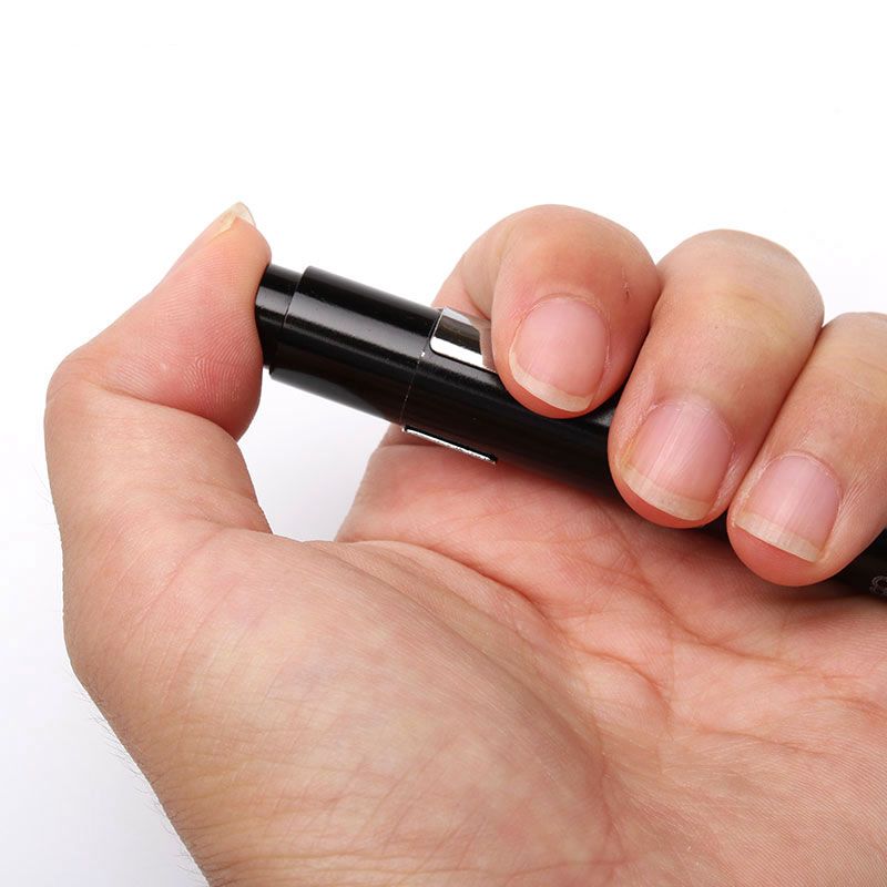 眼镜验光设备配件 笔灯 便携式手电筒 点瞳笔灯 点瞳笔 送电池产品图