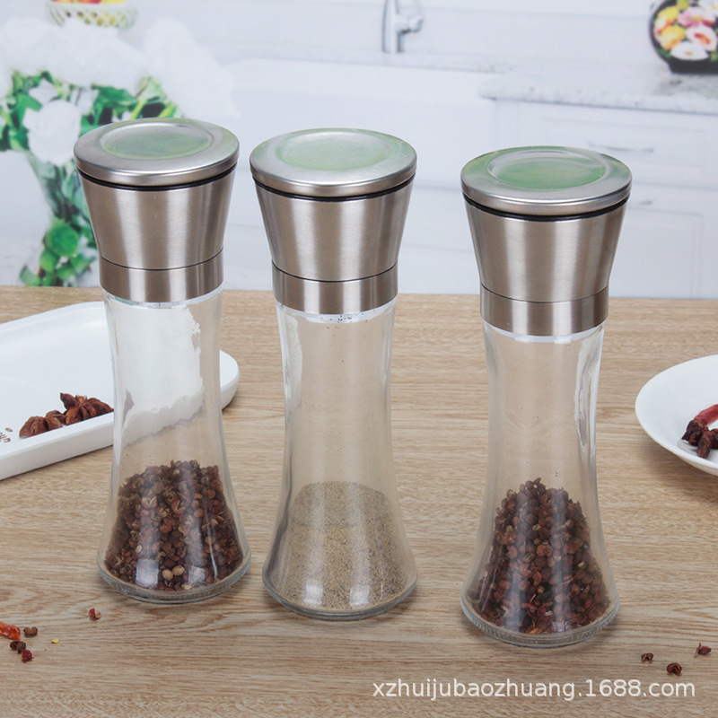 Factory direct sales stainless steel grinding machine, manual freshly ground pepper and Sichuan pepper grinding machine, kitchenware, glass seasoning bottle Application Scenario