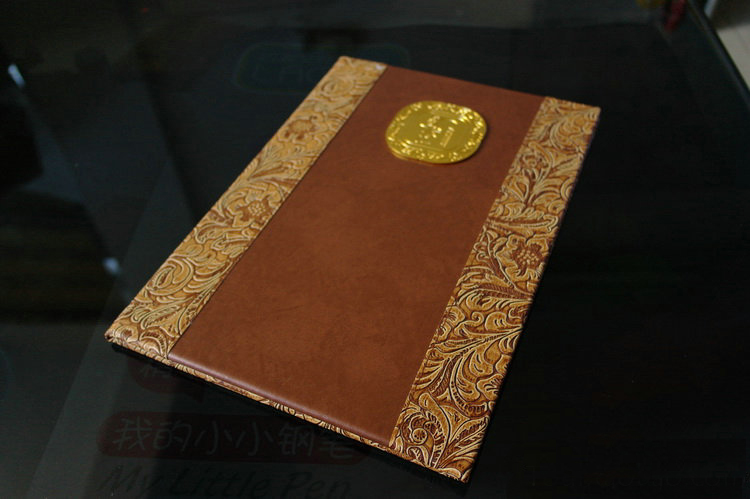 高档餐馆A4皮革菜谱封皮餐厅菜单本餐桌菜单夹点菜夹价白底实物图