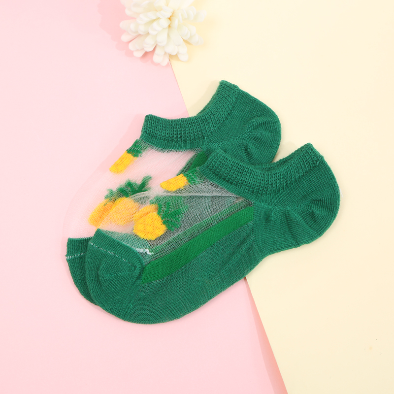The lightweight cotton socks for newborns with perforated and breathable mesh on the instep are soft and comfortable to wear Application Scenario