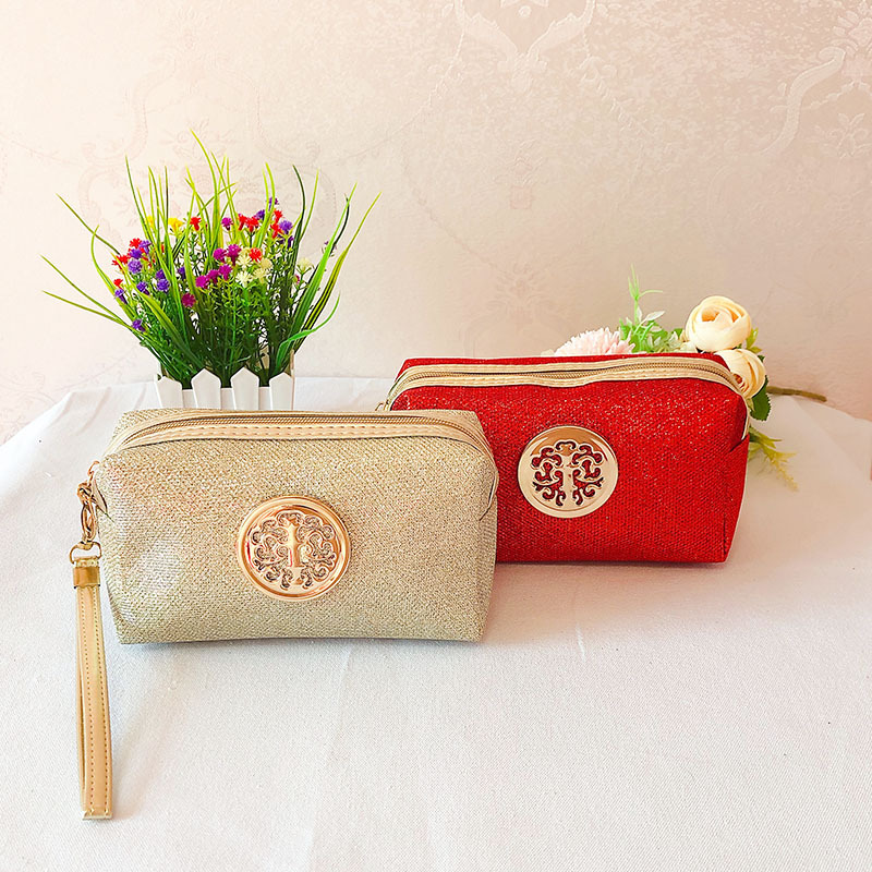 Best-selling fashionable handbags, octagonal bags, hand-held bags, storage bags, candy-colored trendy women's bags, waterproof cosmetic bags Application Scenario