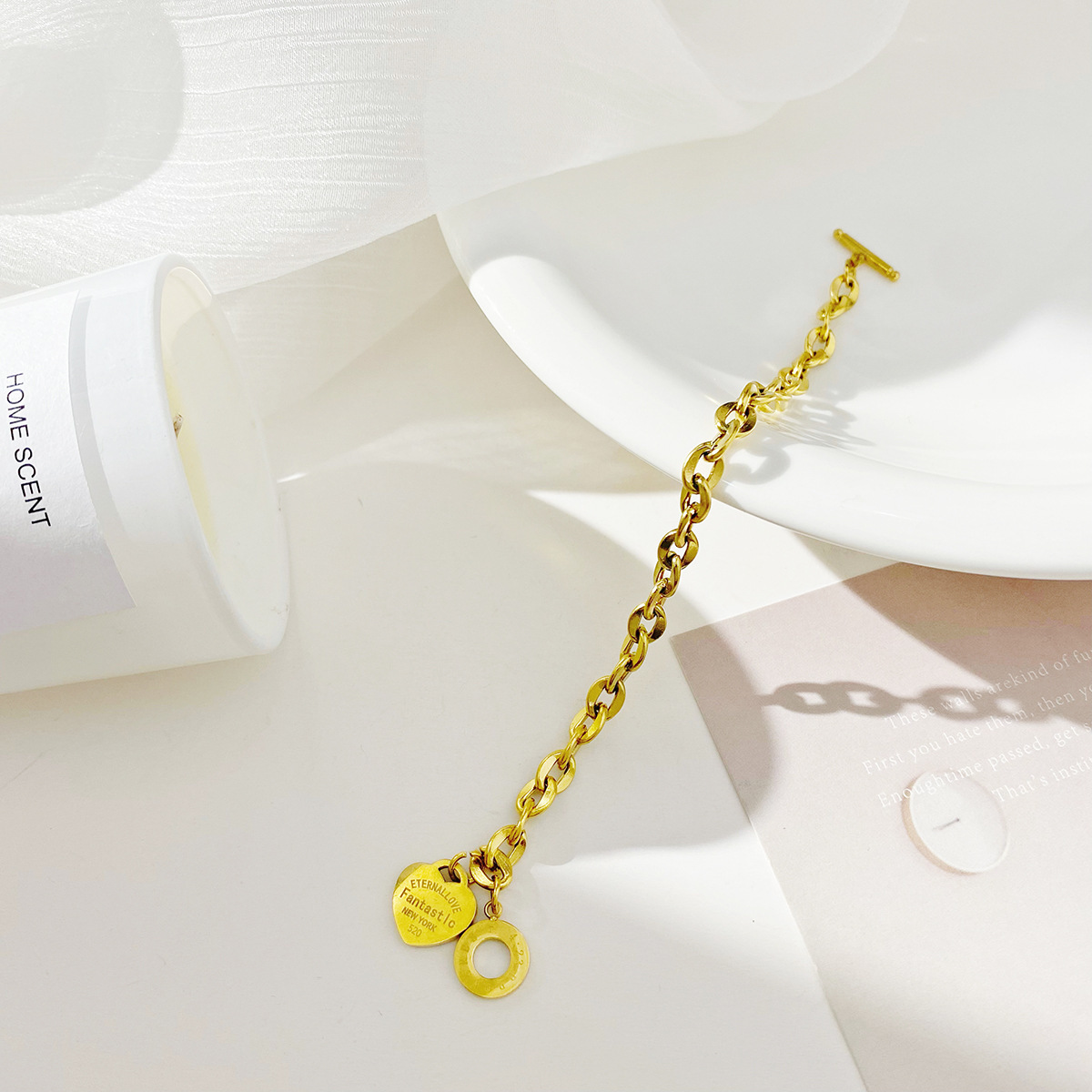 Reviewing the cross-border supply from Europe and America, we offer personalized and versatile stainless steel jewelry, OT clasps, and popular titanium steel bracelets Item Picture