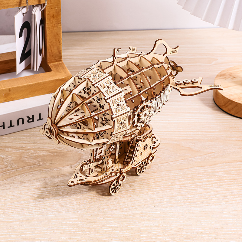 3D creative stereoscopic jigsaw puzzles, diy wooden airship assembly, desktop ornaments, models, and wholesale of small toys for teenagers Application Scenario