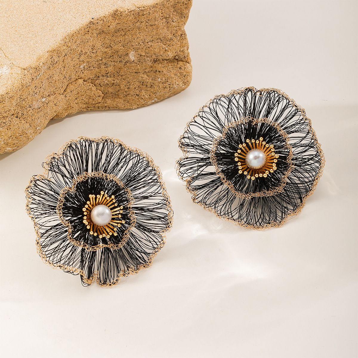 铜丝手工勾丝山茶花耳环项链套装轻奢高级感镶嵌珍珠耳饰套装首饰细节图