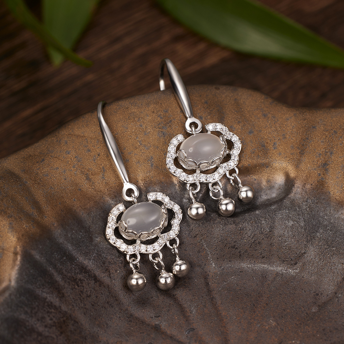 s925 Silver National Trend Auspicious Cloud Ruyi Peace Lock Ear Hook, inlaid with natural chalcedony, ethnic style design longevity lock earrings Specification image
