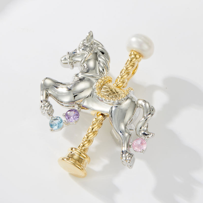 Light luxury two-tone gold dreamy carousel brooch, copper alloy inlaid zircon freshwater pearl exquisite women's dress pin Application Scenario