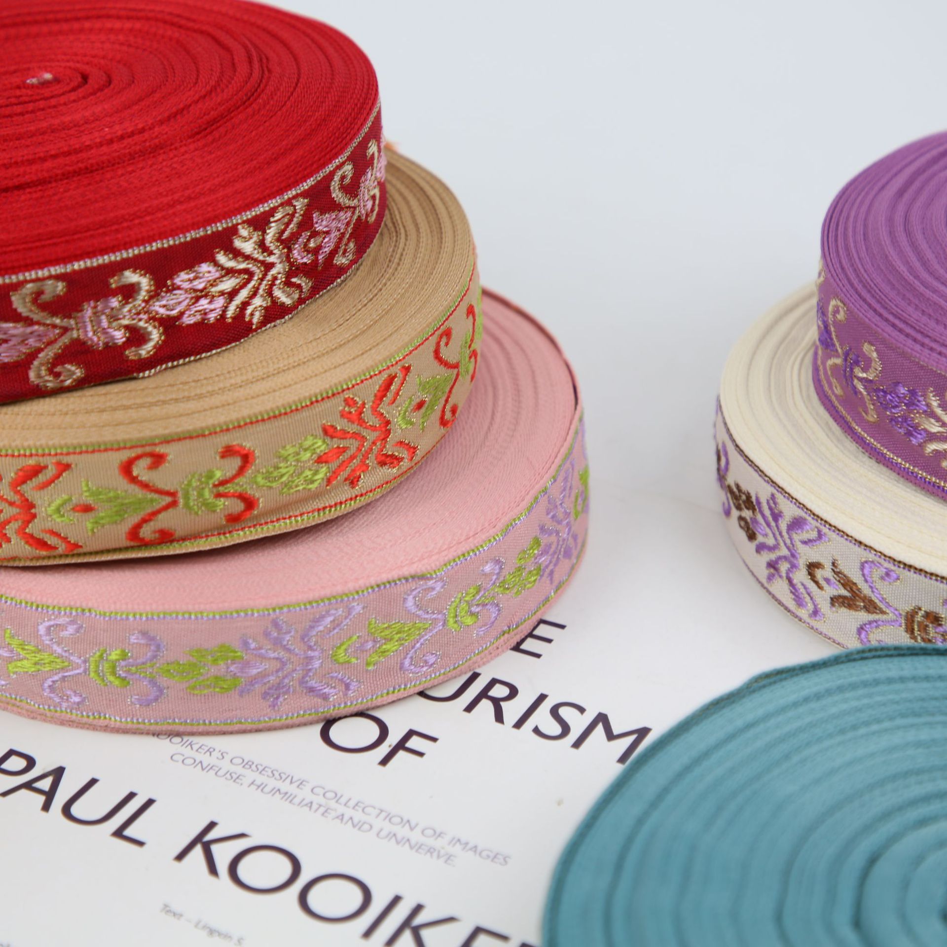 Factory direct supply of 3cm ethnic-style jacquard embroidery webbing, versatile DIY accessories, performance costume accessories details Picture