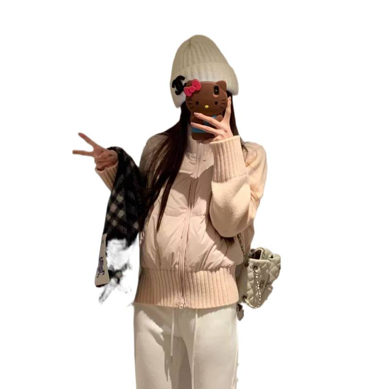 New short down jacket for women in autumn and winter 2025, thick knitted sleeves with white duck down, a light white coat for petite women Item Picture