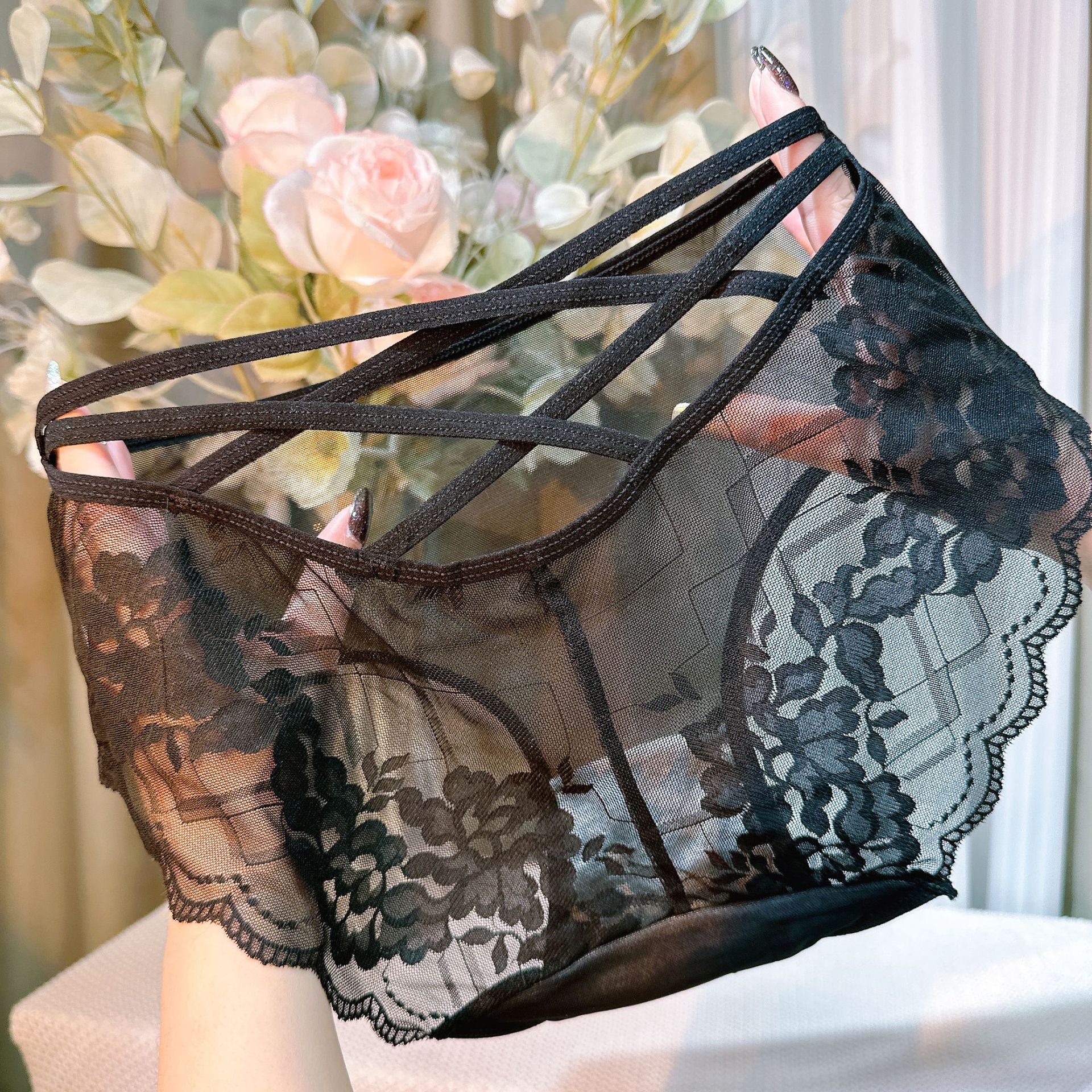 2026 New style one-piece dropshipping, cut-out and color-blocking sexy high-waisted seamless lace underpants, ladies' seductive triangle pants Specification image