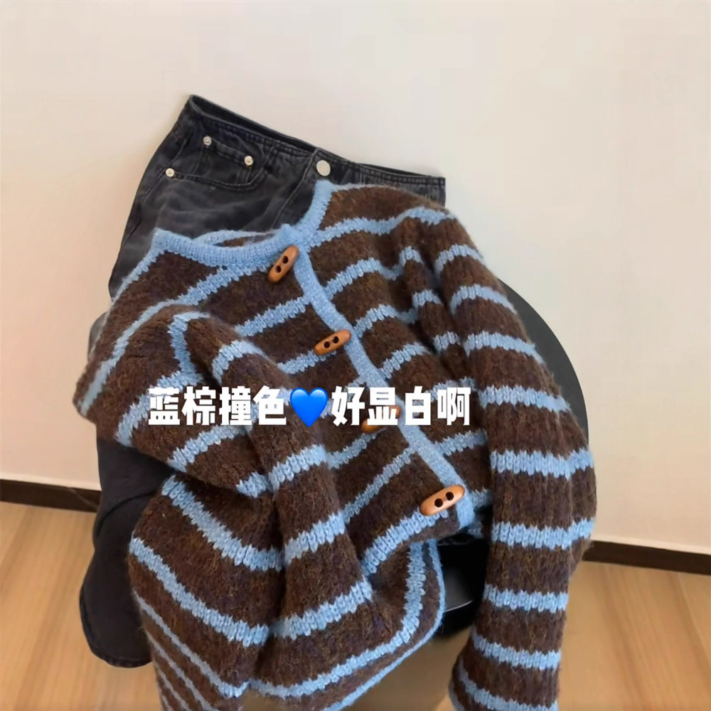 Self-reserved style recommendation ~ A new retro thickened knitted cardigan for women with contrasting color striped horn-button soft and glutinous sweaters for autumn and winter details Picture