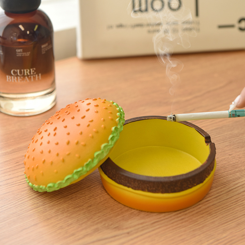 家用烟灰缸实物图