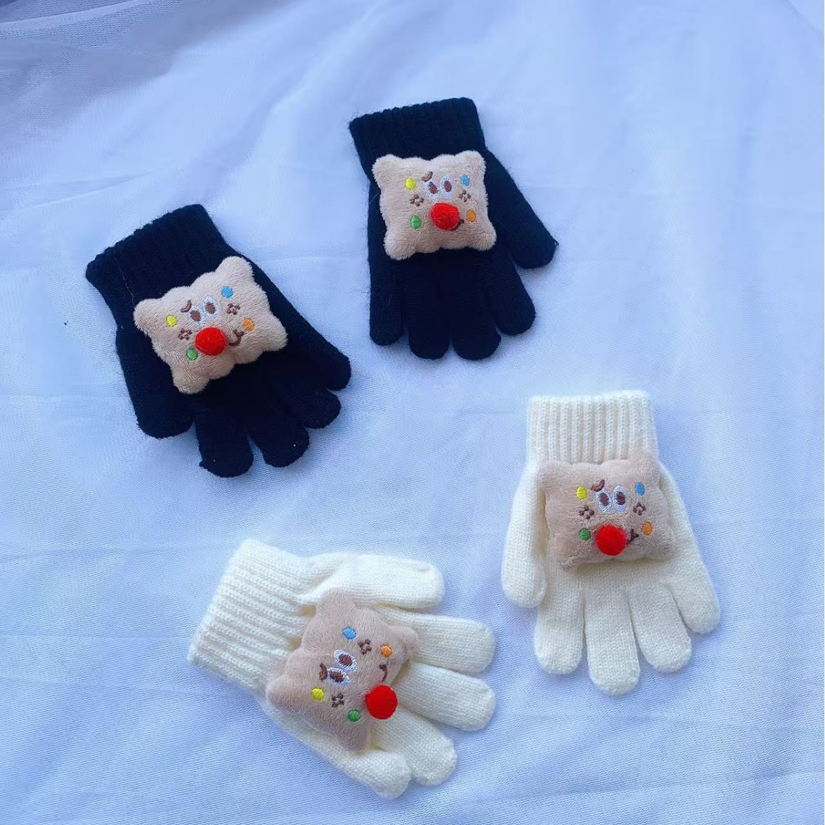 儿童卡通手套2023新款保暖防寒宝宝全指套女童男童针织秋冬五指套产品图