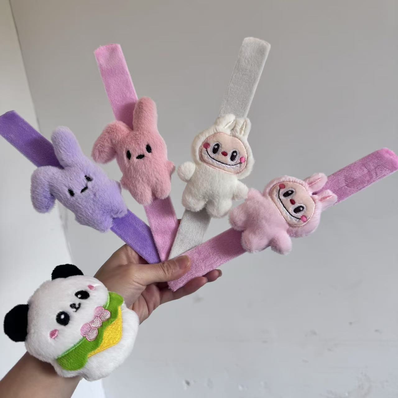 星星人/毛绒挂件/挂件/钥匙扣公仔挂件/三丽鸥挂件细节图
