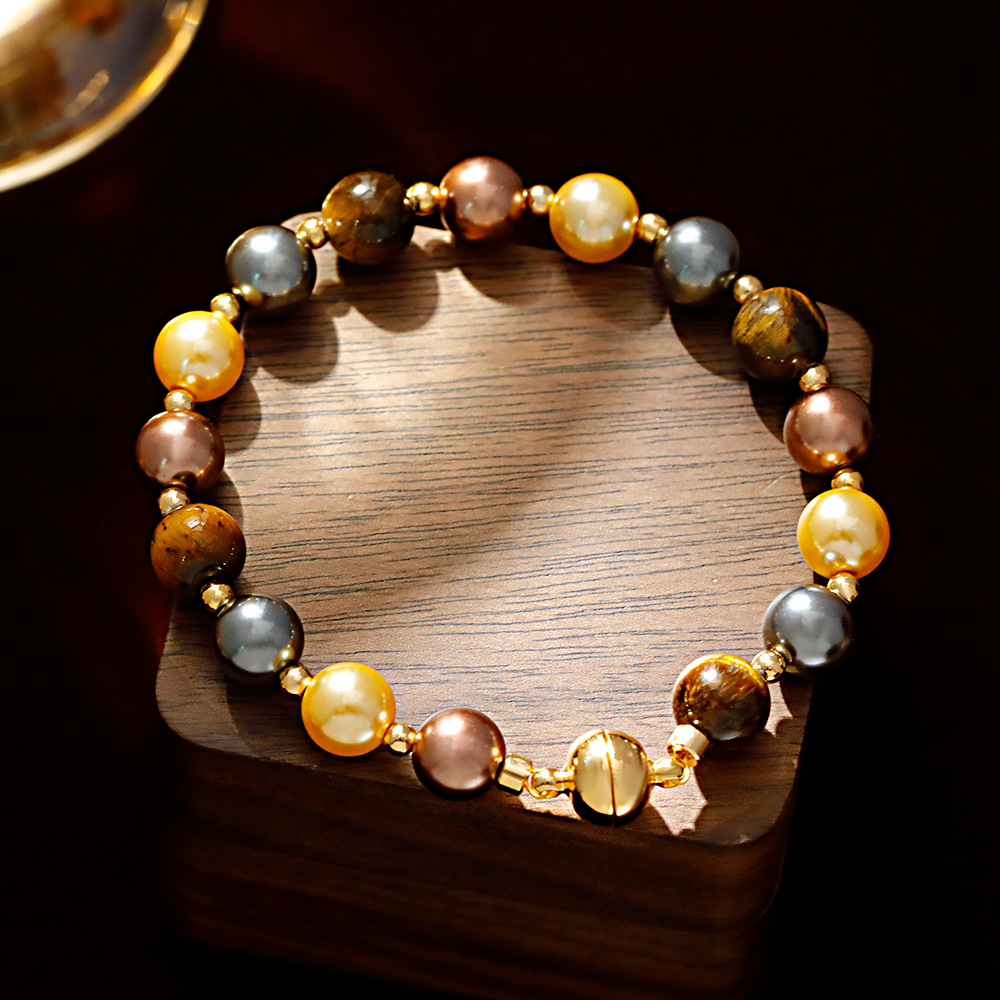 Hyacinth retro Merade-style tiger's eye stone beaded pearl bracelet, a light luxury and high-end style bracelet, fashionable and individual magnetic attraction jewelry details Picture